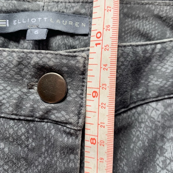 Elliott Lauren Pants. Snakeskin print. Size 6. - Picture 6 of 8